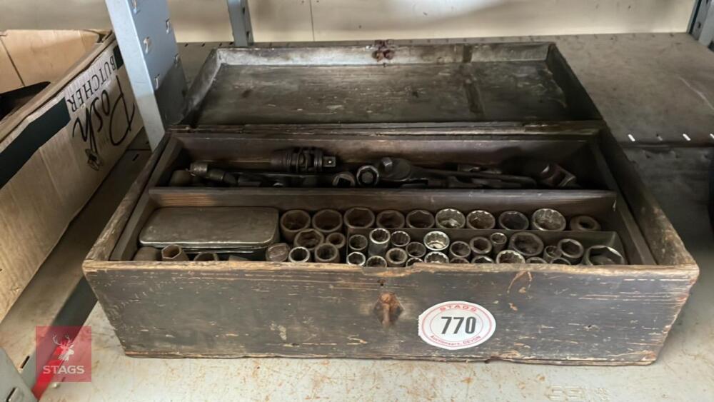 SOCKET SET