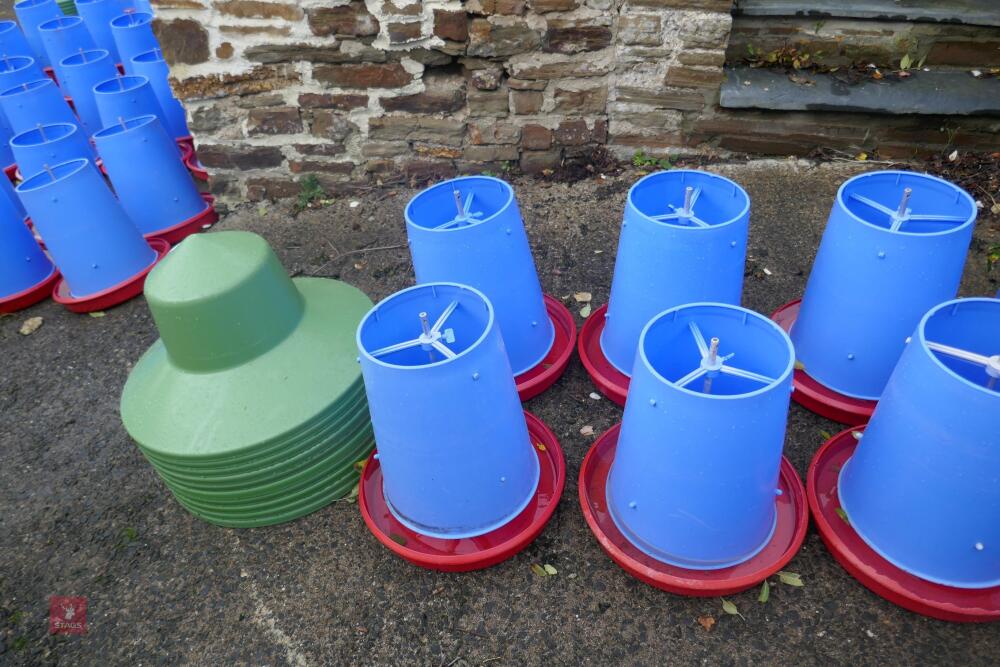 10 MINOLA FEEDERS WITH RAIN HATS