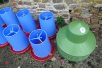 10 MINOLA FEEDERS WITH RAIN HATS - 2