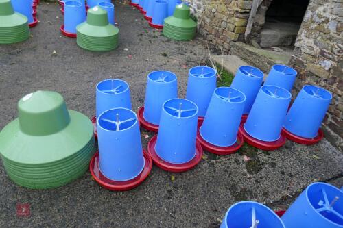 10 MINOLA FEEDERS WITH RAIN HATS