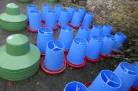 10 MINOLA FEEDERS WITH RAIN HATS