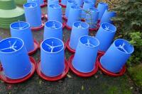 10 MINOLA FEEDERS WITH RAIN HATS - 2