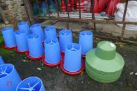 10 MINOLA FEEDERS WITH RAIN HATS - 5