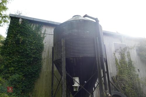 9 TON PAINTED BLACK GALVINISED FEED SILO