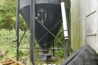 9 TON PAINTED BLACK GALVINISED FEED SILO - 8