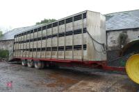 35' TRIPLE TANDEM AXLE LIVESTOCK TRAILER