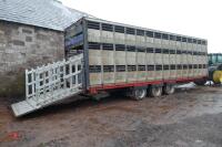 35' TRIPLE TANDEM AXLE LIVESTOCK TRAILER - 14