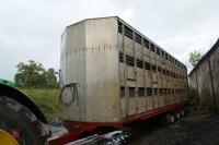 35' TRIPLE TANDEM AXLE LIVESTOCK TRAILER - 15