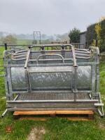 WM IRONWORK SHEEP TURNOVER CRATE - 5