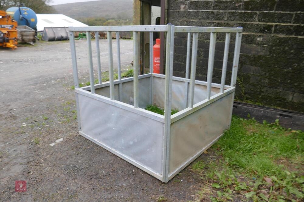 IAE 5' SQUARE SILAGE FEEDER