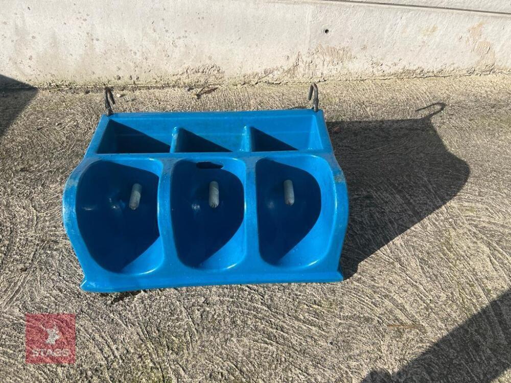 WYDALE THREE CALF FEEDER