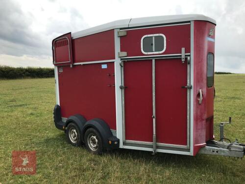 IFOR WILLIAMS HORSE BOX HB511