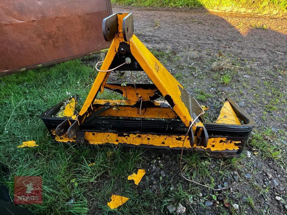 TWOSE REVERSABLE YARD SCRAPER