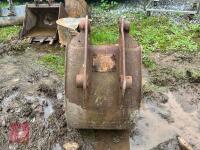 APPROX 44CM JCB DIGGER BUCKET - 4