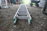 22FT AL EXTENDING LADDER - 3