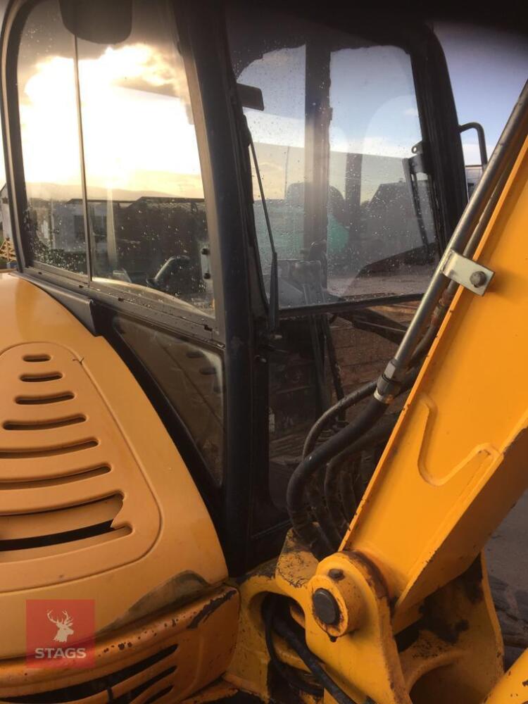 JCB 8060 DIGGER C/W 3 BUCKETS