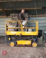 UPRIGHT SL20 SCISSOR LIFT