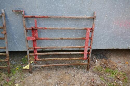 HEAVY DUTY HOMEMADE SHEEP HURDLE