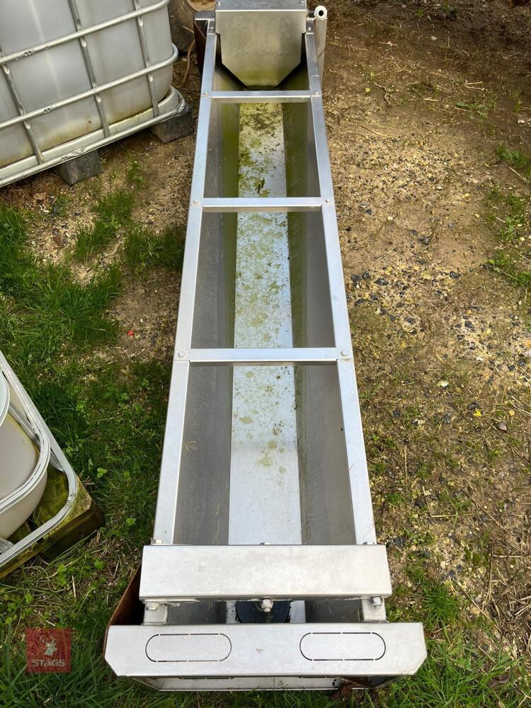 7FT 6" STAINLESS STEEL WATER TROUGH