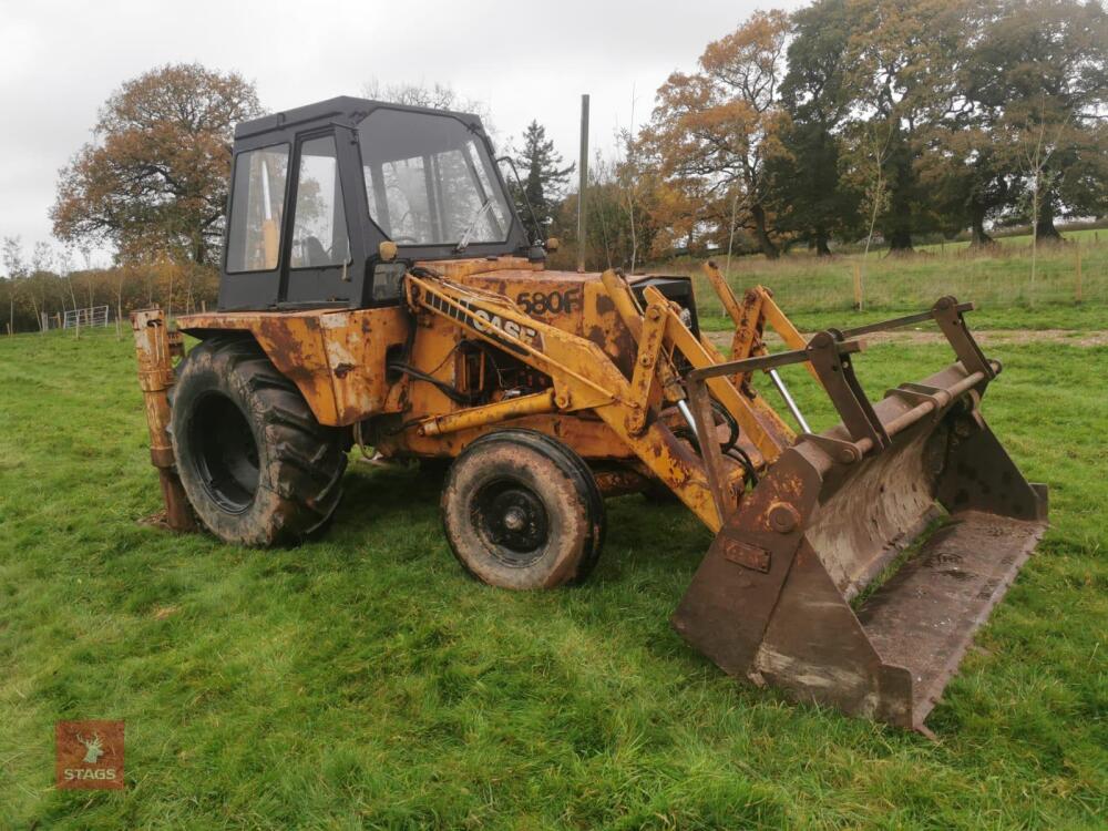 CASE 580F BACK HOE C/W 5 BUCKETS