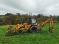 CASE 580F BACK HOE C/W 5 BUCKETS - 5