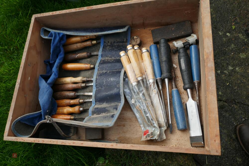 APPROX 20 HAND CHISELS