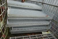 10 GALVANISED STEEL FIRE ESCAPE STEPS - 3