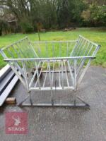 BATEMAN CRADLE BALE FEEDER - 2