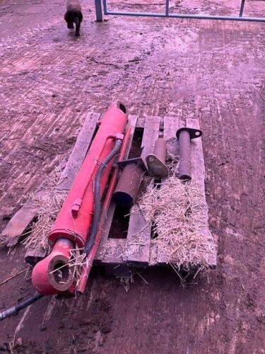 9T HYDRAULIC OFF DIGGER