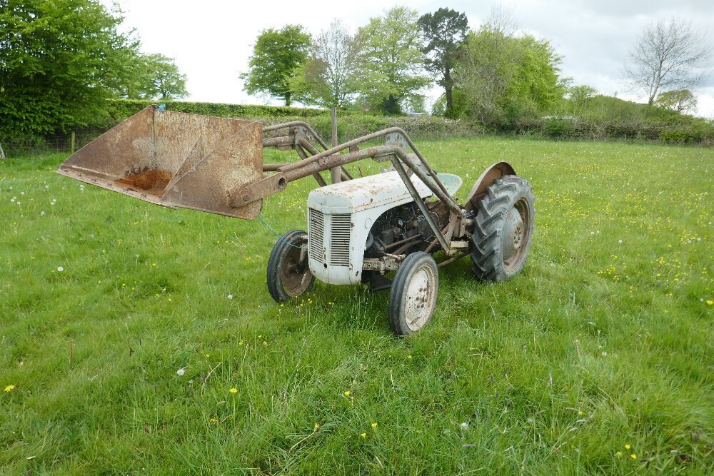 FERGUSON TEF T20 DIESEL 2WD TRACTOR