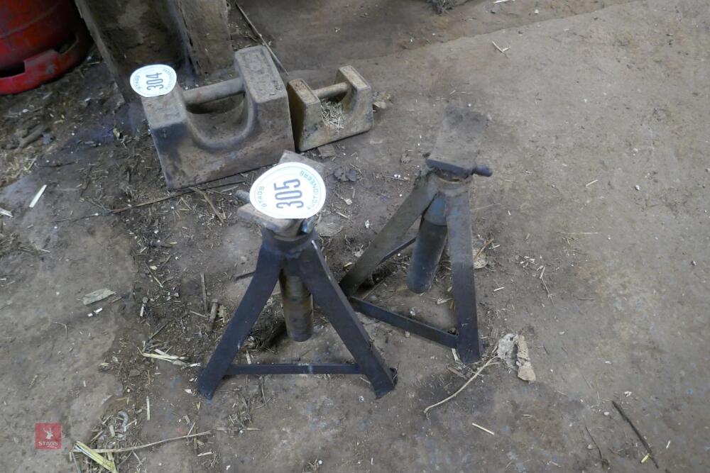 2 X AXLE STANDS