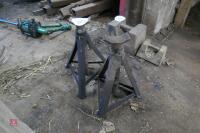 2 X AXLE STANDS - 2