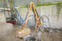 2006 BERCI 300 TRACTOR HEDGE TRIMMER - 4