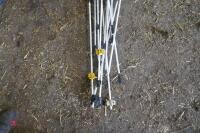 11 KIWI TEC ELECTRIC FENCING ARROW POSTS - 3