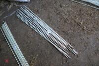 19 FIBRE GLASS ELECTRIC FENCING POSTS - 3