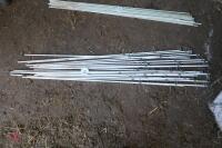 19 FIBRE GLASS ELECTRIC FENCING POSTS - 4