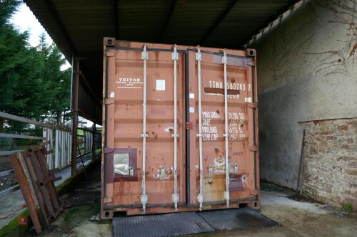 2002 40' SHIPPING CONTAINER