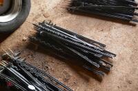 20 BLACK PLASTIC ELECTRIC FENCE STAKES - 5