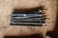 20 BLACK PLASTIC ELECTRIC FENCE STAKES - 2