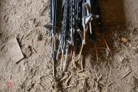 20 BLACK PLASTIC ELECTRIC FENCE STAKES - 5