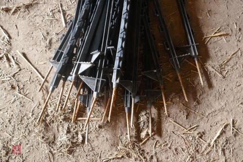 20 BLACK PLASTIC ELECTRIC FENCE STAKES