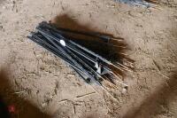 20 BLACK PLASTIC ELECTRIC FENCE STAKES - 4