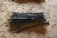 20 BLACK PLASTIC ELECTRIC FENCE STAKES - 9