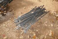 20 BLACK PLASTIC ELECTRIC FENCE STAKES - 9