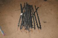 20 BLACK PLASTIC ELECTRIC FENCE STAKES - 13