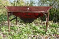 METAL FEED HOPPER WITH STAND