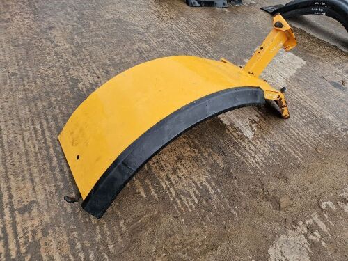 REAR MUD GUARD FOR WHEELED LOADER