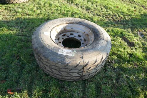 1 FERNDALE AGRI-MASTER WHEEL+TYRE(F)