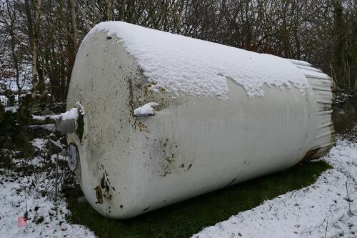 LARGE FIBRE GLASS WATER TANK