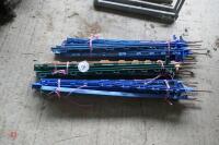 30 GREEN/BLUE ELECTRIC FENCING STAKES